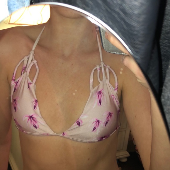 Light pink bikini - Picture 2 of 4